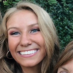 Meet your Posher, Holly